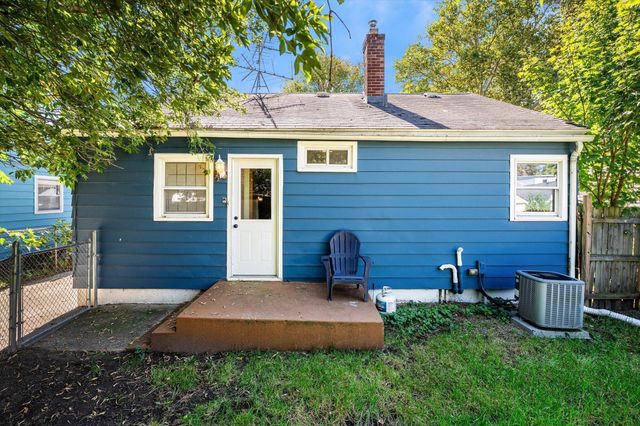 907 California Street NW, Grand Rapids, MI 49504