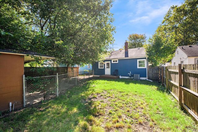 907 California Street NW, Grand Rapids, MI 49504