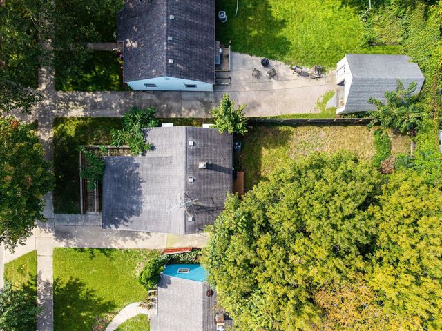 907 California Street NW, Grand Rapids, MI 49504