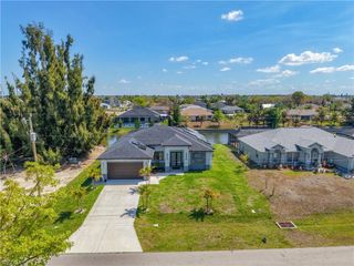 427 7th AVE, Cape Coral, FL 33993