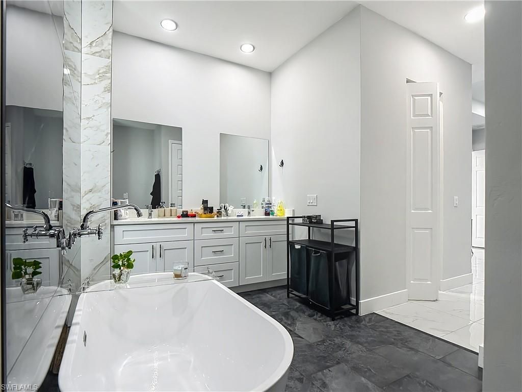 Image 32 of property listing at 427 7th AVE, Cape Coral, FL 33993