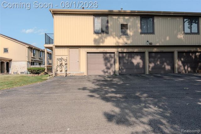 41708 Bedford Drive, Canton, MI 48187