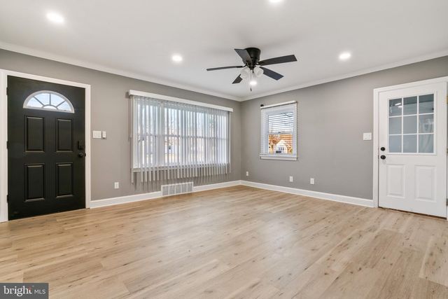 920 E DIVISION ST, Dover, DE 19901