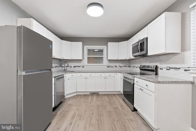 920 E DIVISION ST, Dover, DE 19901