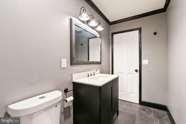 920 E DIVISION ST, Dover, DE 19901