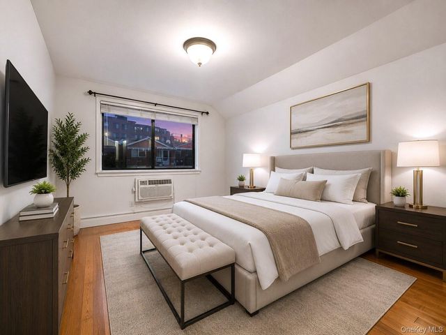 140-18 33rd Avenue 4, Flushing, NY 11354