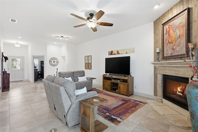 198 County Road 1262, Whitesboro, TX 76273