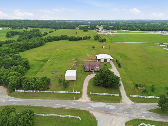 198 County Road 1262, Whitesboro, TX 76273