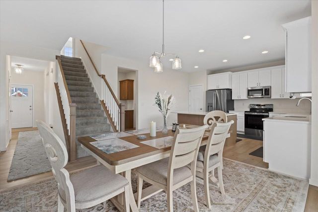 1377 Scotsland LANE, Oconomowoc, WI 53066