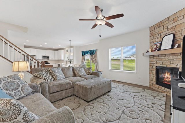 1377 Scotsland LANE, Oconomowoc, WI 53066