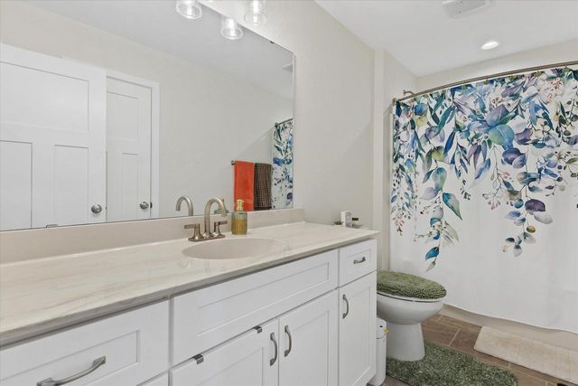 1377 Scotsland LANE, Oconomowoc, WI 53066