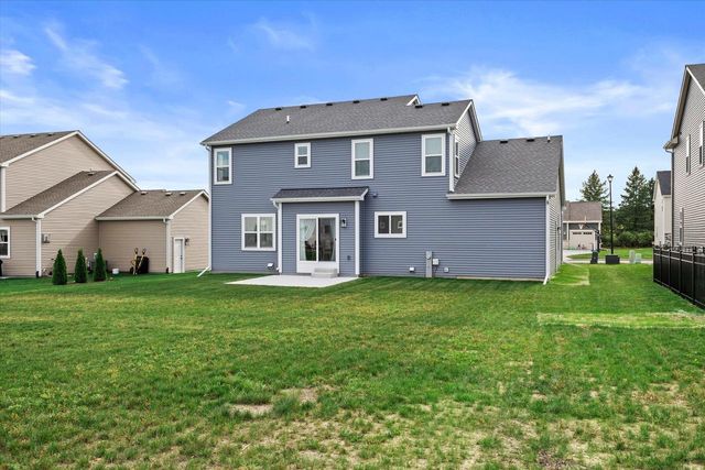 1377 Scotsland LANE, Oconomowoc, WI 53066