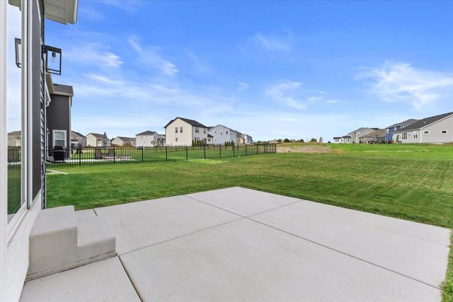 1377 Scotsland LANE, Oconomowoc, WI 53066