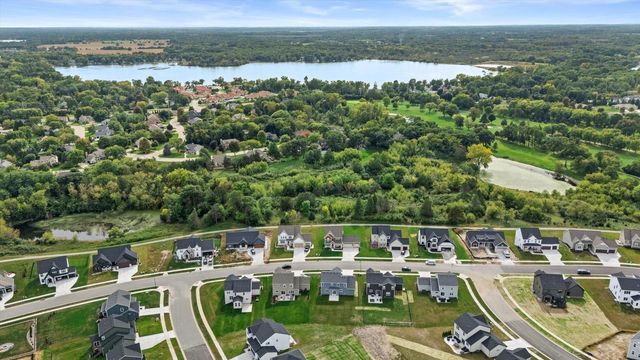 1377 Scotsland LANE, Oconomowoc, WI 53066
