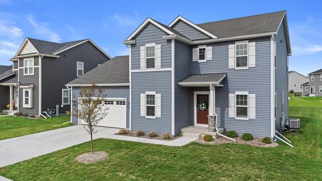 1377 Scotsland LANE, Oconomowoc, WI 53066