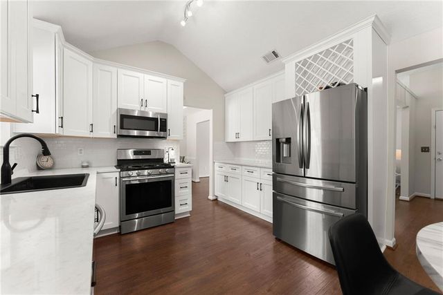 7050 Treeline Drive, Cumming, GA 30028