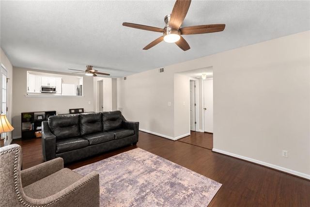 7050 Treeline Drive, Cumming, GA 30028