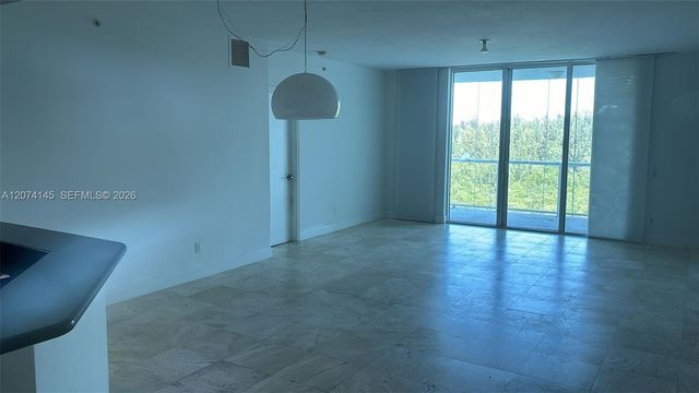 14951 Royal Oaks Lane 702, North Miami, FL 33181