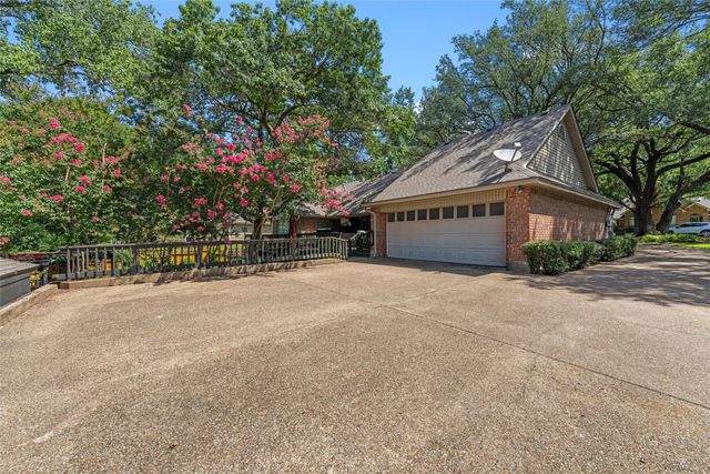 3000 Chimney Hill Drive, Waco, TX 76708