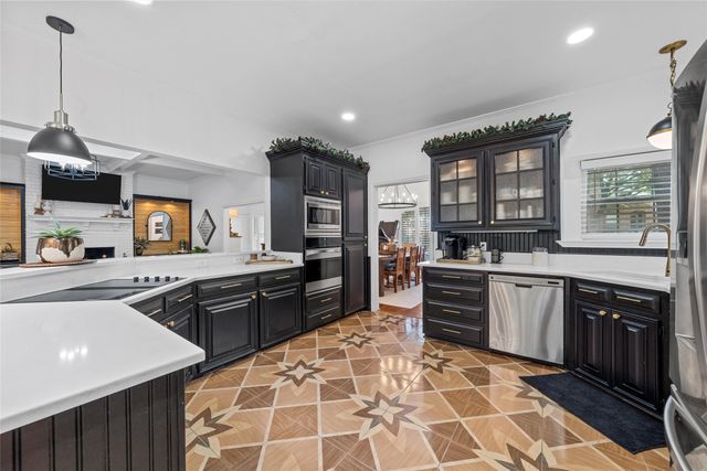 3000 Chimney Hill Drive, Waco, TX 76708