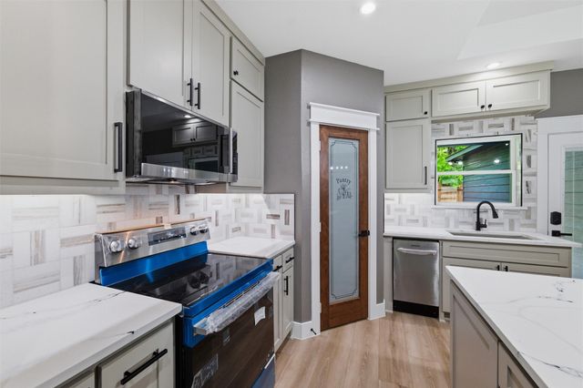 114 S Ellis Street, Lancaster, TX 75146