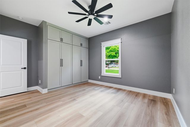 114 S Ellis Street, Lancaster, TX 75146