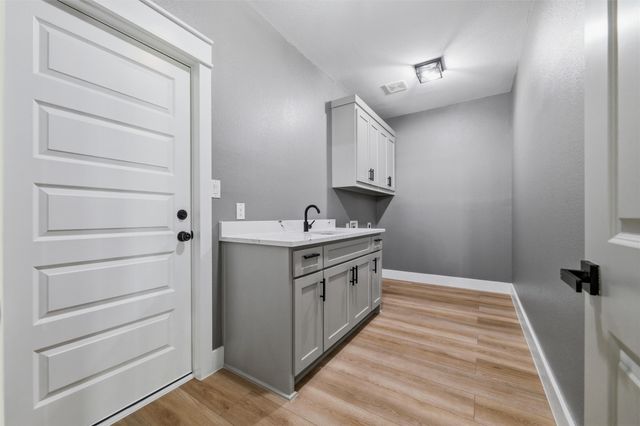 114 S Ellis Street, Lancaster, TX 75146