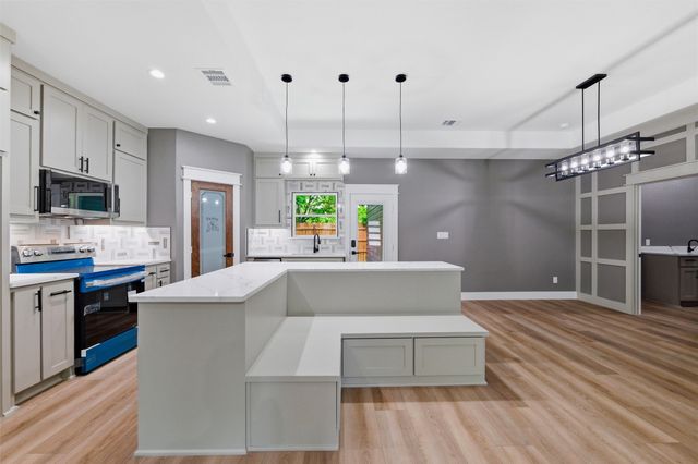 114 S Ellis Street, Lancaster, TX 75146