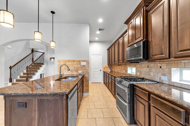 255 New Harmony Trail, Spring, TX 77389