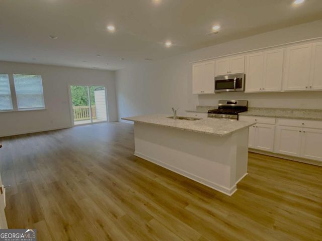 2582 Adventure Way, Doraville, GA 30360