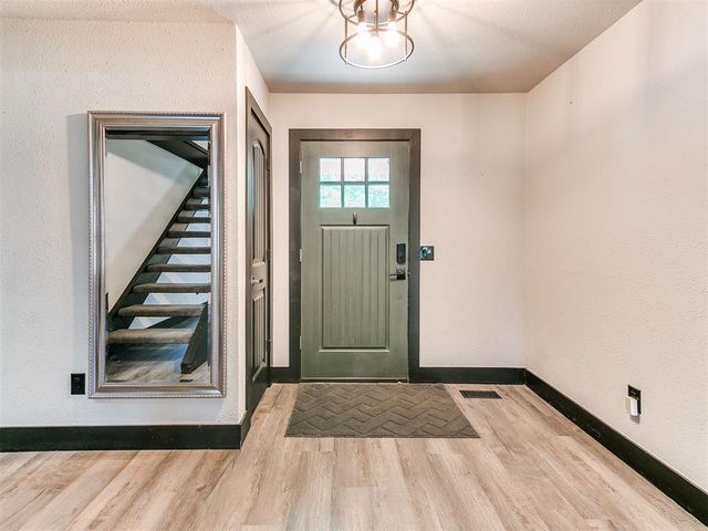 609 N Centennial Way, Mustang, OK 73064