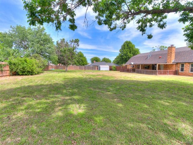 609 N Centennial Way, Mustang, OK 73064