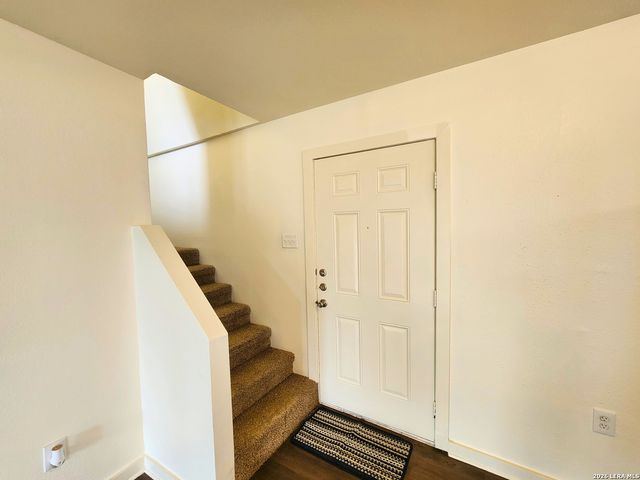 207 OAKLANE ST, Canyon Lake, TX 78133