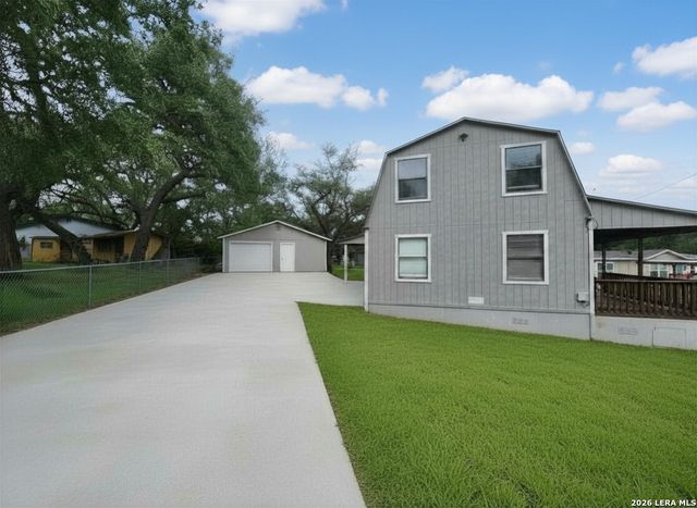 207 OAKLANE ST, Canyon Lake, TX 78133