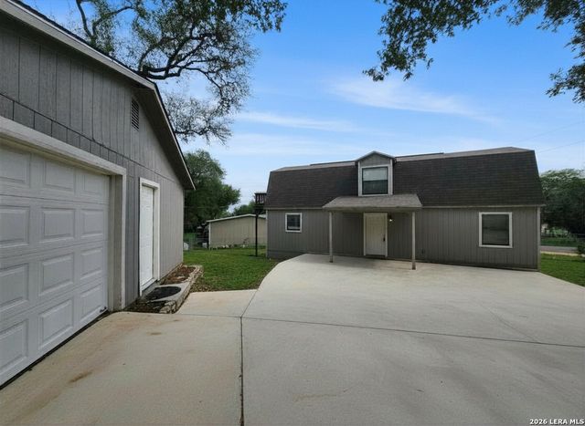 207 OAKLANE ST, Canyon Lake, TX 78133