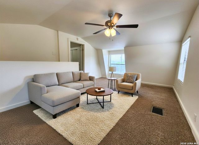 207 OAKLANE ST, Canyon Lake, TX 78133