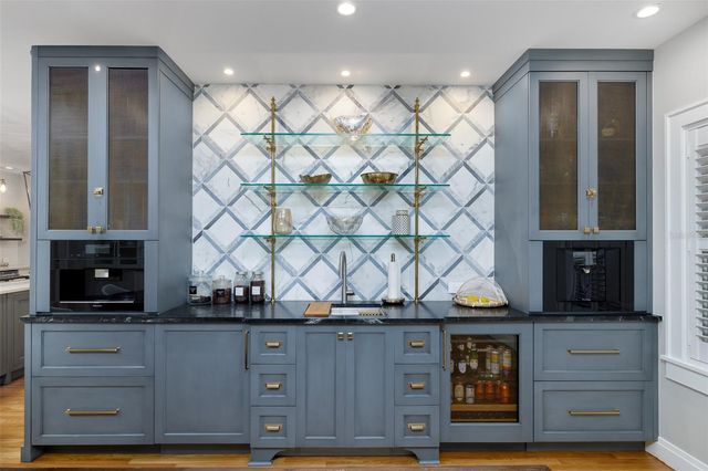 446 16TH AVENUE NE, St Petersburg, FL 33704