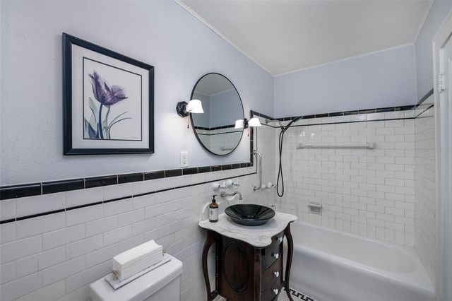 446 16TH AVENUE NE, St Petersburg, FL 33704