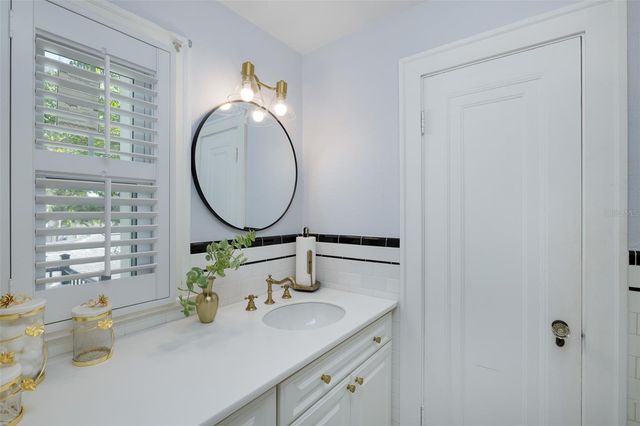 446 16TH AVENUE NE, St Petersburg, FL 33704