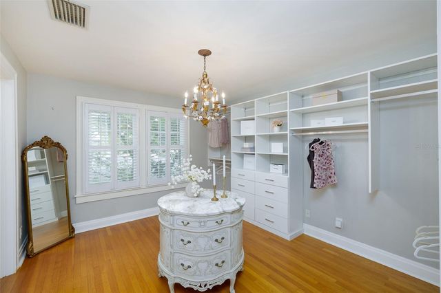 446 16TH AVENUE NE, St Petersburg, FL 33704