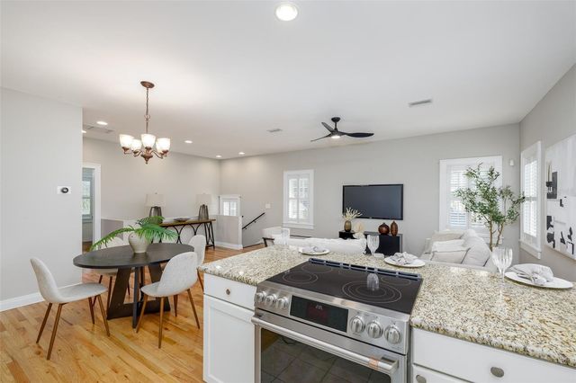 446 16TH AVENUE NE, St Petersburg, FL 33704