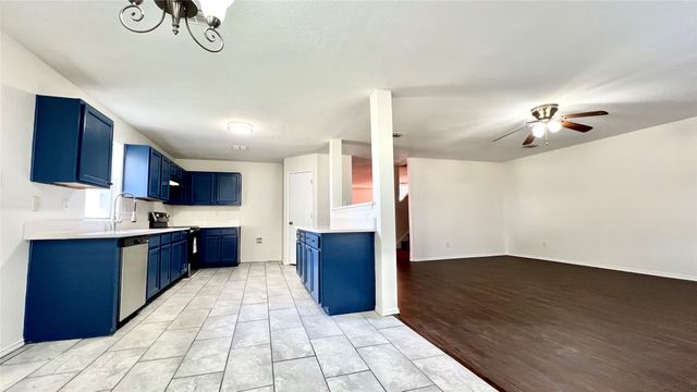 651 Bluechalk Drive, Cedar Hill, TX 75104