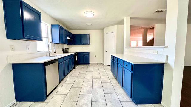 651 Bluechalk Drive, Cedar Hill, TX 75104