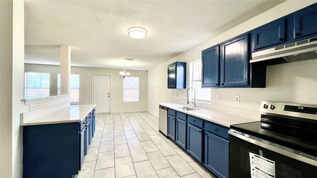 651 Bluechalk Drive, Cedar Hill, TX 75104