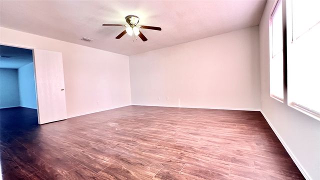 651 Bluechalk Drive, Cedar Hill, TX 75104