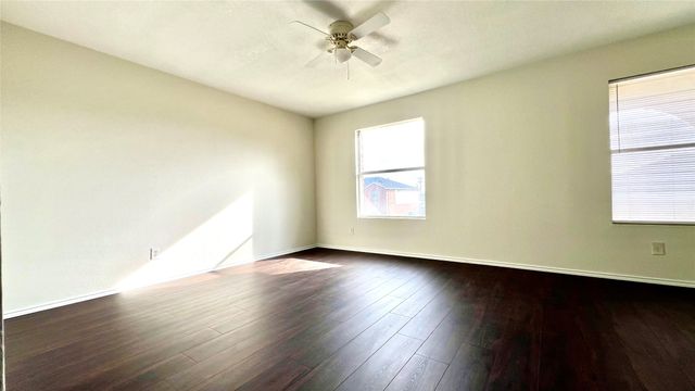 651 Bluechalk Drive, Cedar Hill, TX 75104