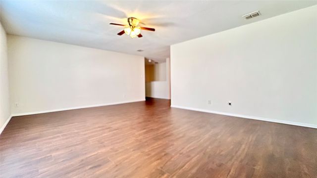 651 Bluechalk Drive, Cedar Hill, TX 75104