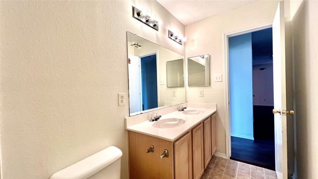 651 Bluechalk Drive, Cedar Hill, TX 75104