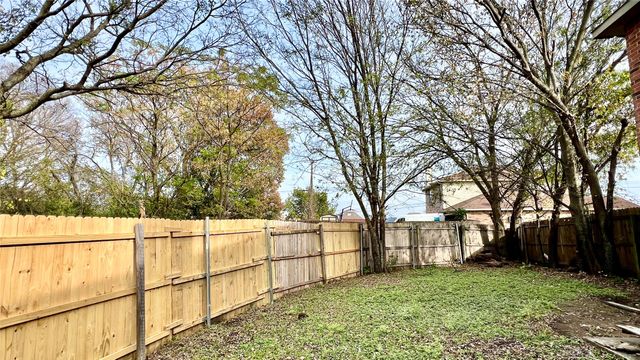 651 Bluechalk Drive, Cedar Hill, TX 75104