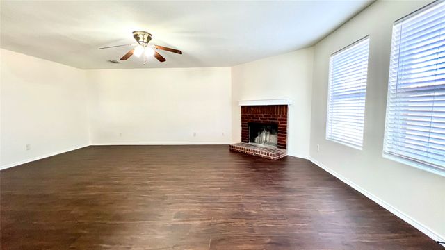 651 Bluechalk Drive, Cedar Hill, TX 75104